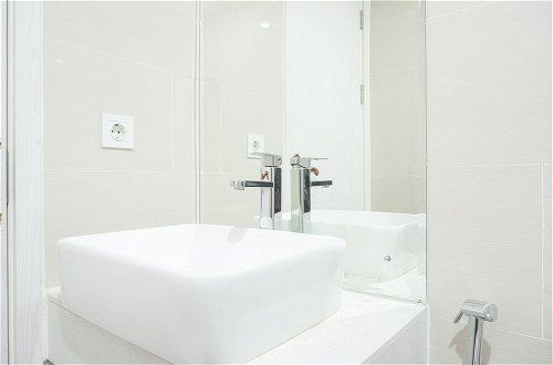Photo 22 - Nice And Comfort 2Br At Daan Mogot City Apartment