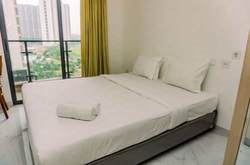 Foto 1 - Well Furnished And Comfy Studio Sky House Bsd Apartment