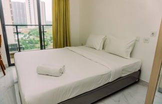 Foto 1 - Well Furnished And Comfy Studio Sky House Bsd Apartment