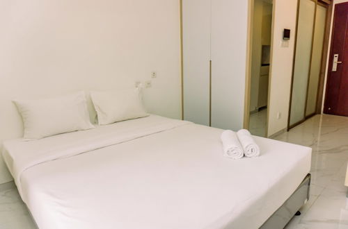 Photo 9 - Well Furnished And Comfy Studio Sky House Bsd Apartment