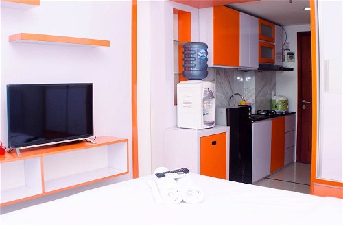 Foto 8 - Best Deal And Comfy Studio Tamansari Mahogany Apartment
