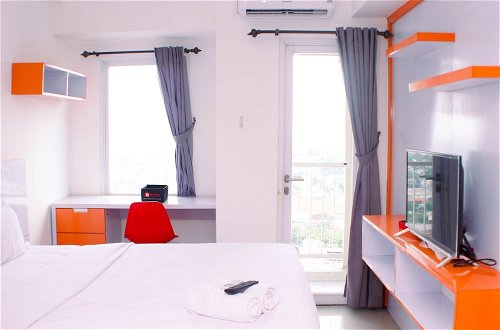 Foto 7 - Best Deal And Comfy Studio Tamansari Mahogany Apartment