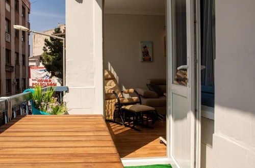 Photo 18 - Central Flat With Balcony in Karsiyaka