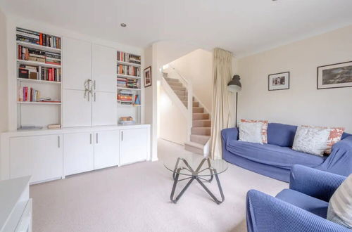 Photo 14 - Quiet 3 Bedroom House With a Garden in Putney