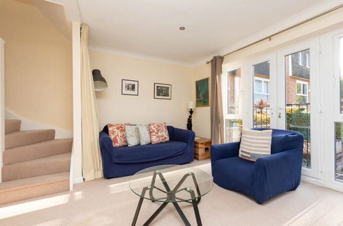 Photo 15 - Quiet 3 Bedroom House With a Garden in Putney