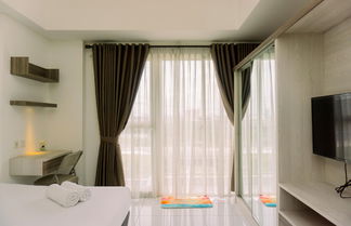 Photo 2 - Elegant And Nice Studio Casa De Parco Apartment Near Ice Bsd