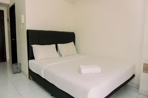 Photo 3 - Elegant And Nice Studio Casa De Parco Apartment Near Ice Bsd