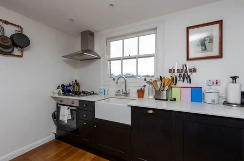 Foto 6 - Bright 1 Bedroom Apartment in Hackney Near Colombia Road