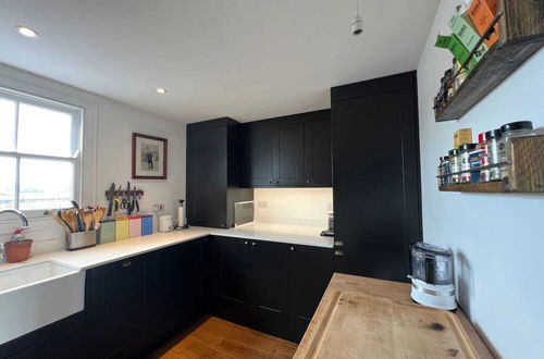 Foto 4 - Bright 1 Bedroom Apartment in Hackney Near Colombia Road