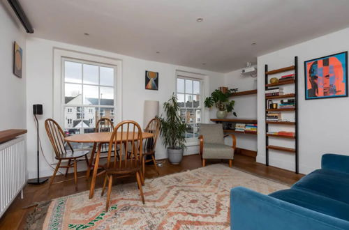 Photo 15 - Bright 1 Bedroom Apartment in Hackney Near Colombia Road