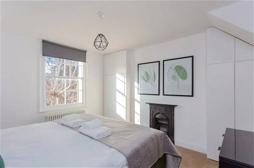 Foto 3 - Unique and Sun Filled 2 Bedroom Flat With Balcony -hackney