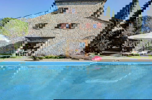 Photo 14 - Villa in Gaiole in Chianti With Private Pool