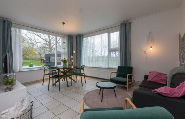 Cozy 4-person Stay at Rustenpolder - Foto 7