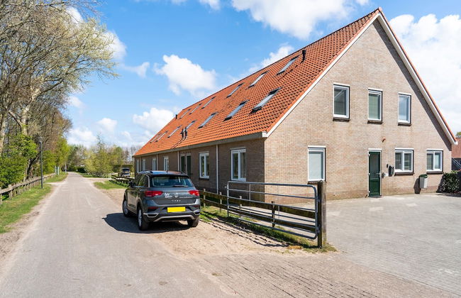 Luxurious 20-person Apartment on Ameland - Photo 37
