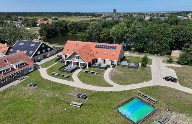 Holiday Home in Nes With Garden - Photo 33