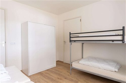 Foto 8 - Luxurious 20-person Apartment on Ameland