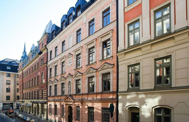 Beautiful 1-bed Apartment in Stockholm - Photo 12