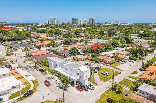 Foto 42 - Casa Fico Bianco Modern Brickell Townhouse with Private Pool