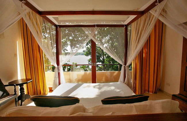 Elevated Villa Overlooking Tranquil Koggala Lake - Foto 17