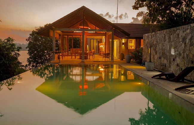 Elevated Villa Overlooking Tranquil Koggala Lake - Foto 15
