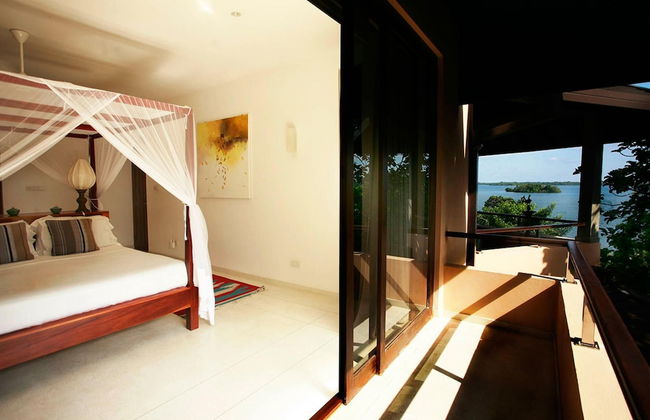 Elevated Villa Overlooking Tranquil Koggala Lake - Foto 18