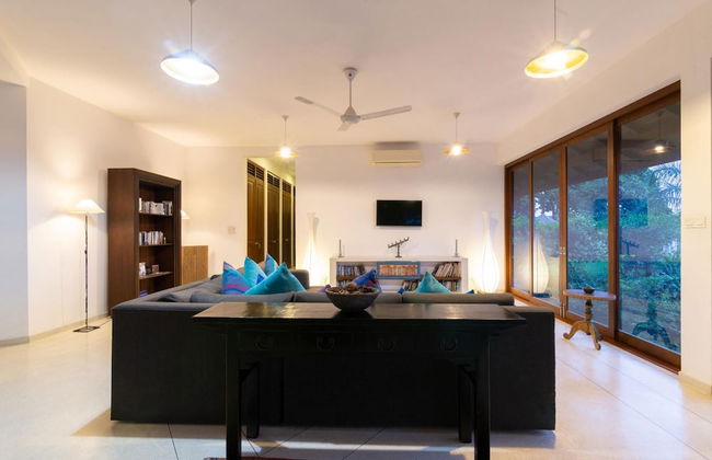 Elevated Villa Overlooking Tranquil Koggala Lake - Foto 14