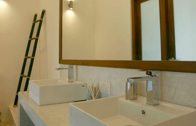 Elevated Villa Overlooking Tranquil Koggala Lake - Foto 23