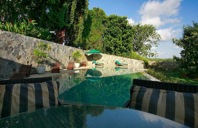 Elevated Villa Overlooking Tranquil Koggala Lake - Foto 2