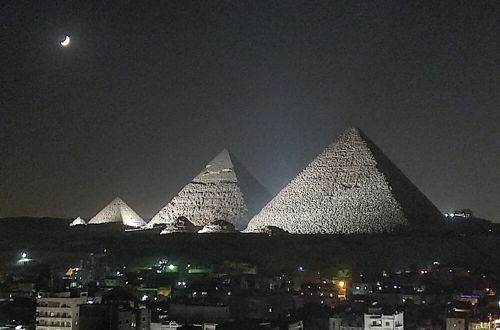 Photo 8 - Oscar pyramids view