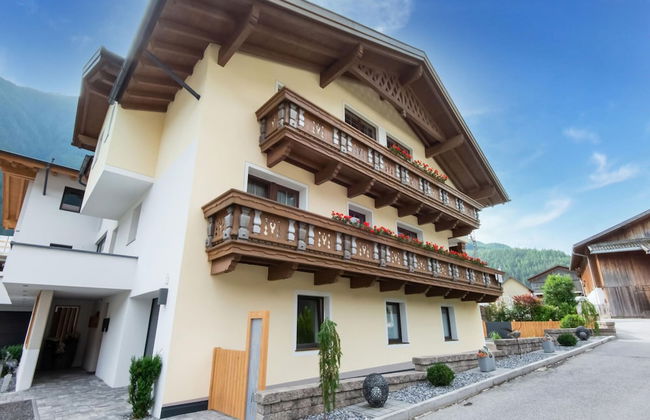 Beautiful Holiday Apartment in Umhausen With two Balconies - Foto 49