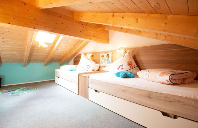 Beautiful Holiday Apartment in Umhausen With two Balconies - Foto 4