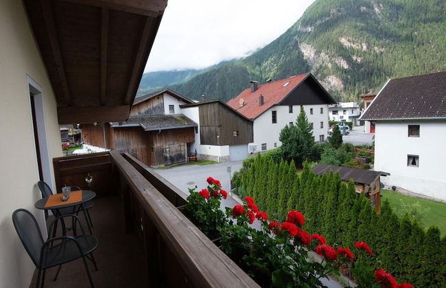 Beautiful Holiday Apartment in Umhausen With two Balconies - Foto 47