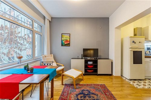 Photo 17 - Vibrant Flat in Cihangir With Central Location