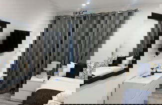 Foto 2 - Stunning 1-bed Apartment in Harrow With Parking