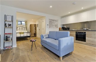 Photo 1 - Luxury one Bedroom Greenwich Studio Apartment Near Canary Wharf by Underthedoormat