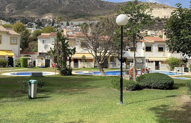 Chalet adosado corta temporada - Foto 1