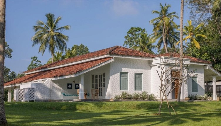 Photo 1 - Breathtaking Villa In 02 Acres Of Tropical Walled-in Gardens