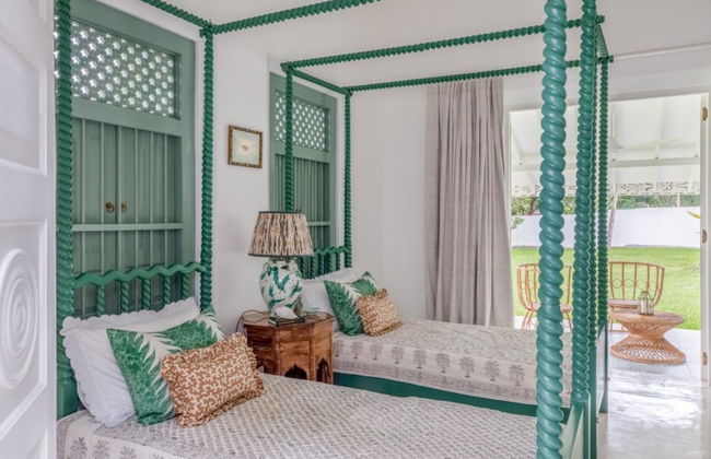 Breathtaking Villa In 02 Acres Of Tropical Walled-in Gardens - Foto 4