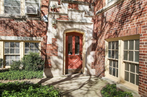 Photo 18 - 1-Bedroom Nice Apartment in Skokie