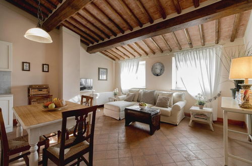 Photo 3 - Anna Farmhouse Apartment in Wine Resort in Lucca