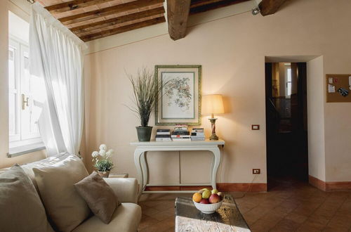 Photo 2 - Anna Farmhouse Apartment in Wine Resort in Lucca