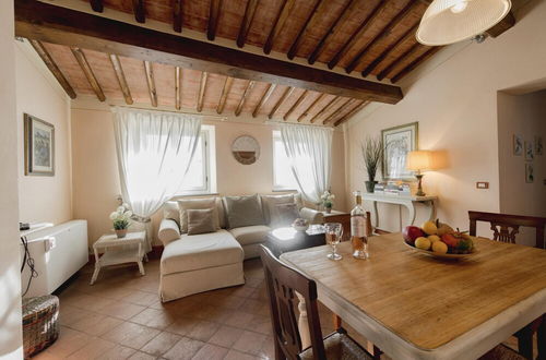 Photo 6 - Anna Farmhouse Apartment in Wine Resort in Lucca