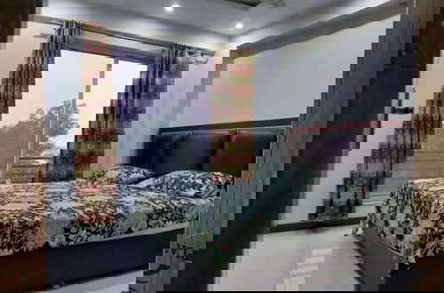 Photo 3 - Platinum Apartments