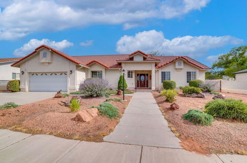 Photo 1 - Page Home w/ Waterfall ~ 2 Mi to Lake Powell