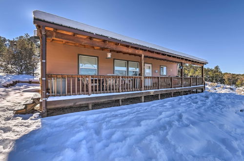 Foto 18 - Cozy Ski Cabin w/ Deck Near Taos Ski Valley