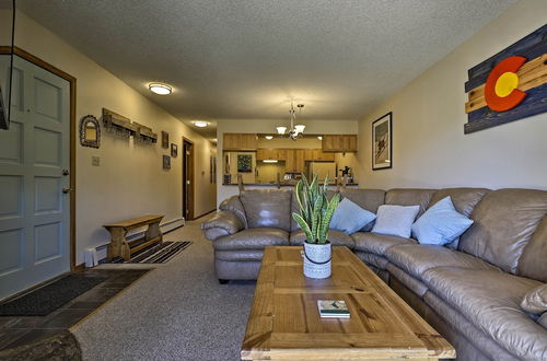 Photo 4 - Eat, Sleep, Ski! Rustic Mtn Condo: Wifi,tv, Hottub