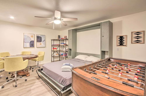 Foto 44 - Pet-friendly Glendale Oasis w/ Pool & Hot Tub