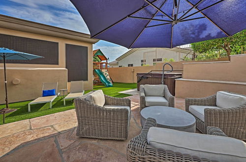 Foto 8 - Pet-friendly Glendale Oasis w/ Pool & Hot Tub