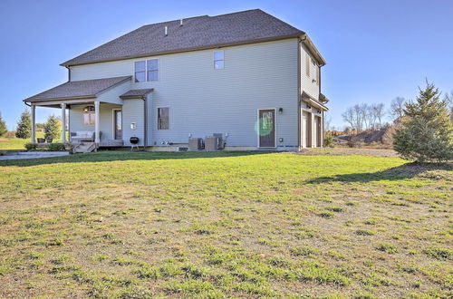 Photo 2 - New Paltz Home w/ Fire Pit + Gas Fireplace