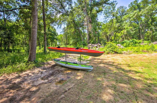 Photo 9 - Just-built Eustace Getaway - Walk to the Lake